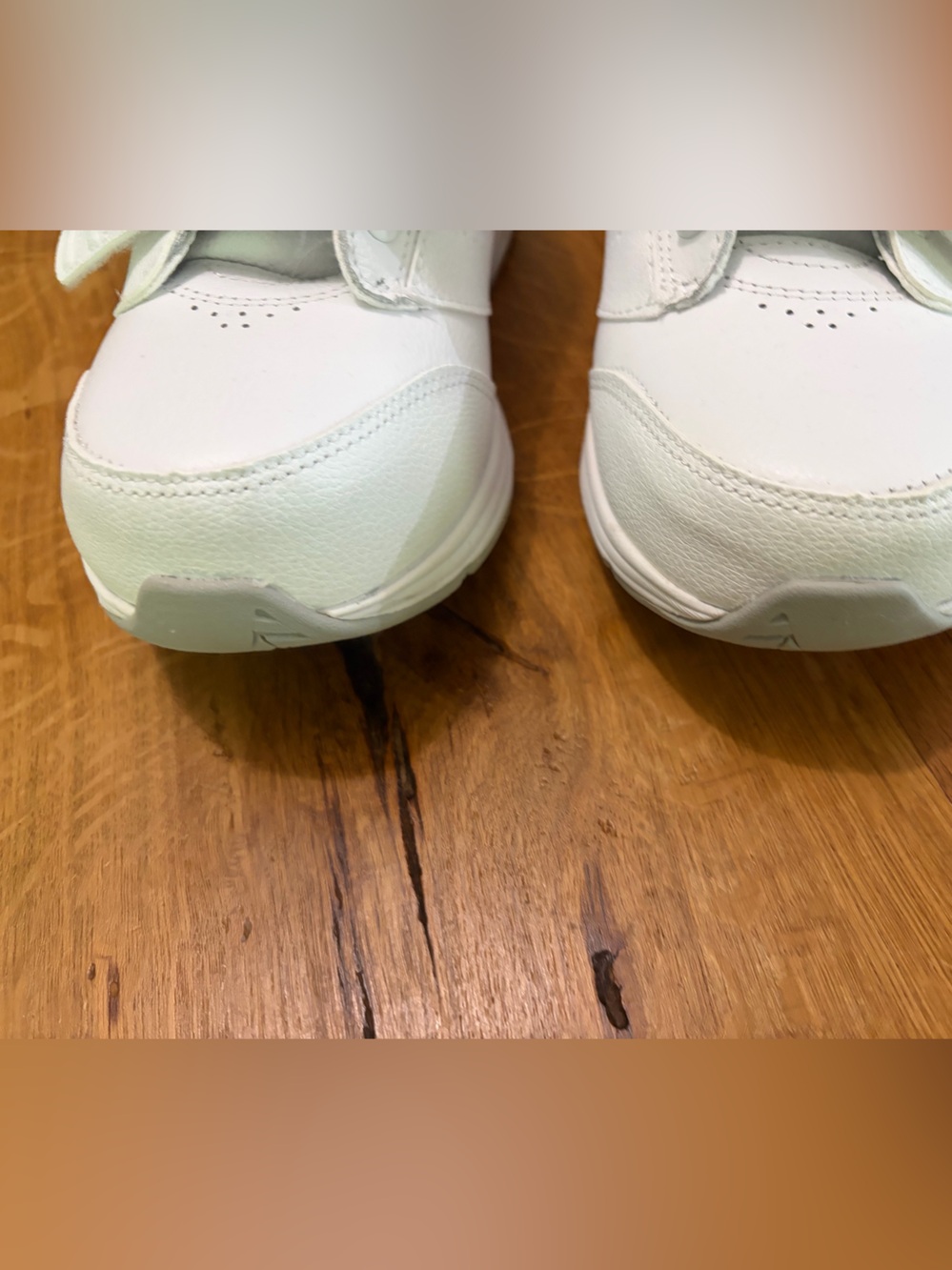 New Balance Women's White Leather Walking Sneakers, NWT, Size 7.5 - Picture 5 of 10